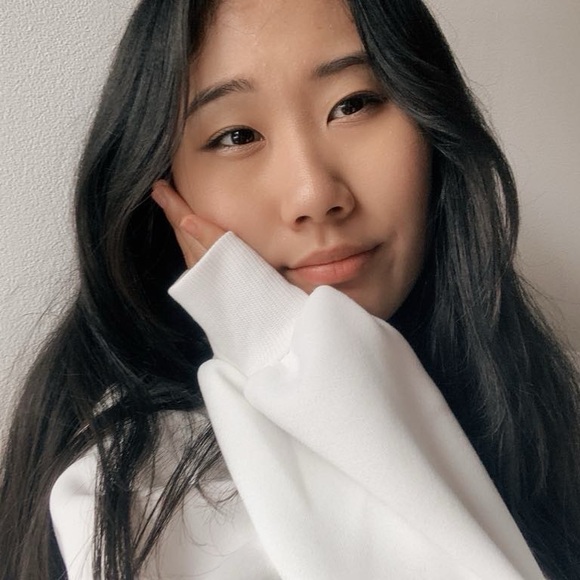 Meet your Posher, Celina - Picture 1 of 1